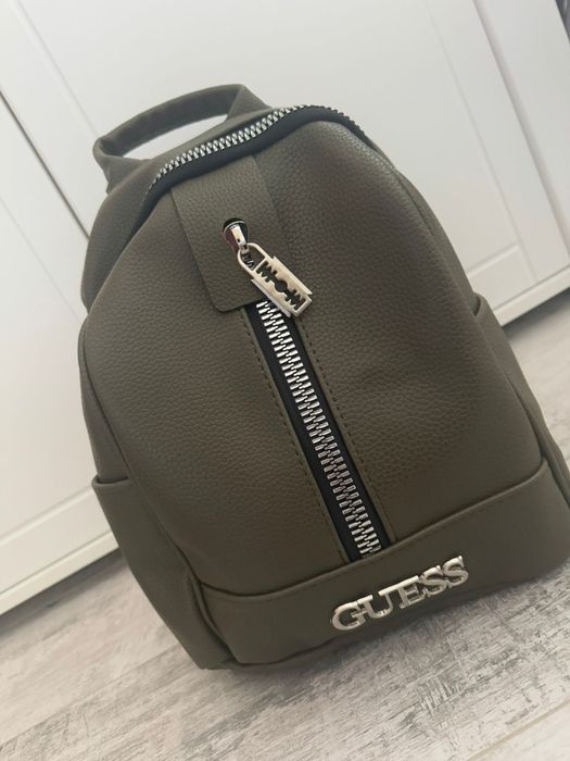 Ghiozdanel Guess / Michael Kors