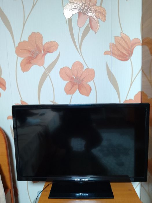 Vând plasma! Doar 1 luna utilizată