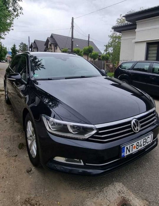 VW Passat Variant 2.0 TDI R-Line Executive 2019 • direct proprietar