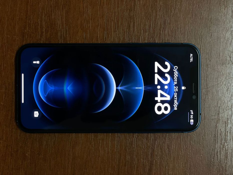 Iphone 12 в идеальном состояние