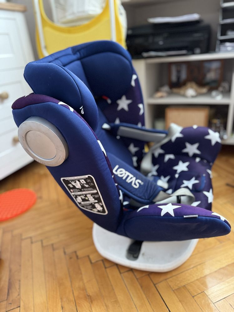 Столче за кола с isofix