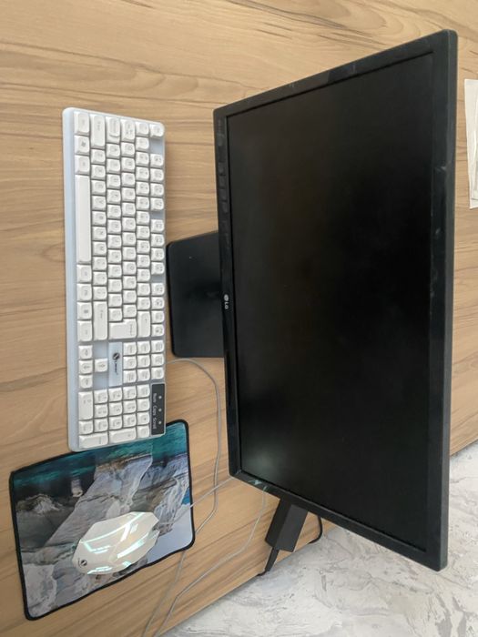 Компьютер игровой 10-го поколения [Core i3-10100F]+монитор LG 22 СРОЧН