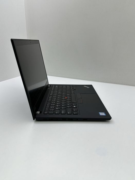 Fane Amanet: Laptop Thinkpad T490 14, i5-8365U TouchScreen 24GB 256GB