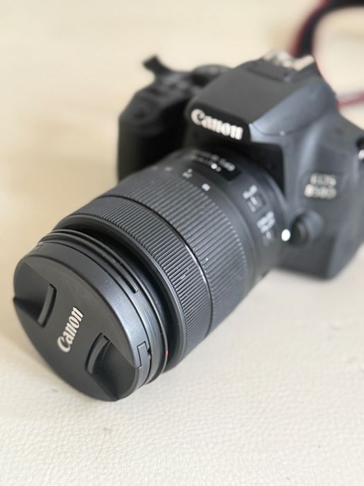 Canon EOS 850D EF 18 - 135 IS STM