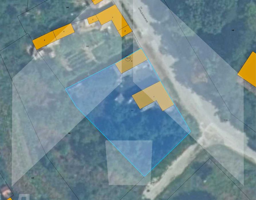 Продава къща с 1 дка двор в с. Мировци (общ. Нови пазар, обл. Шумен).