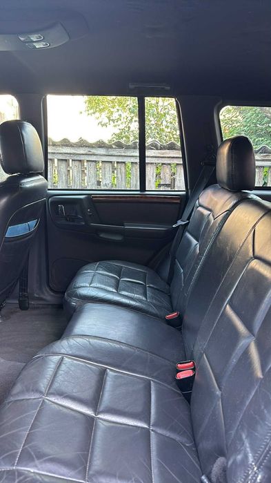 Vând jeep grand cherokee limited zj 2.5