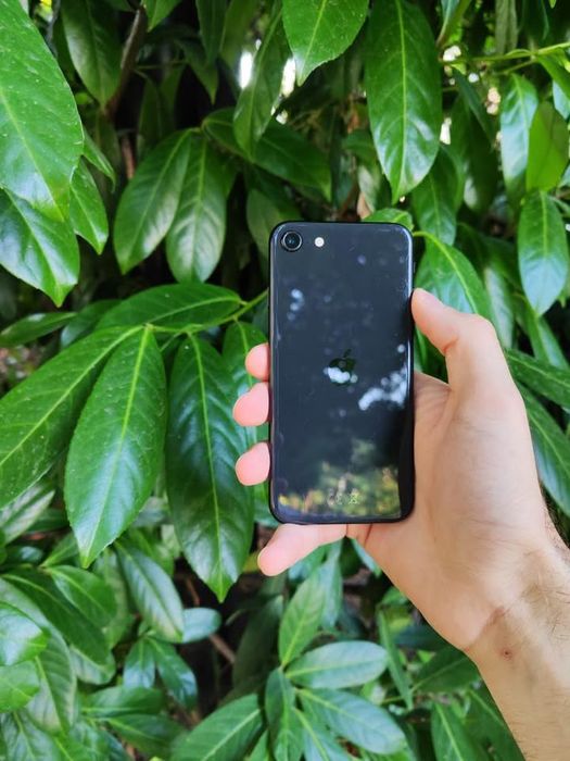 Гаранция/При интерес, МОЛЯ обадете се iPhone SE2020