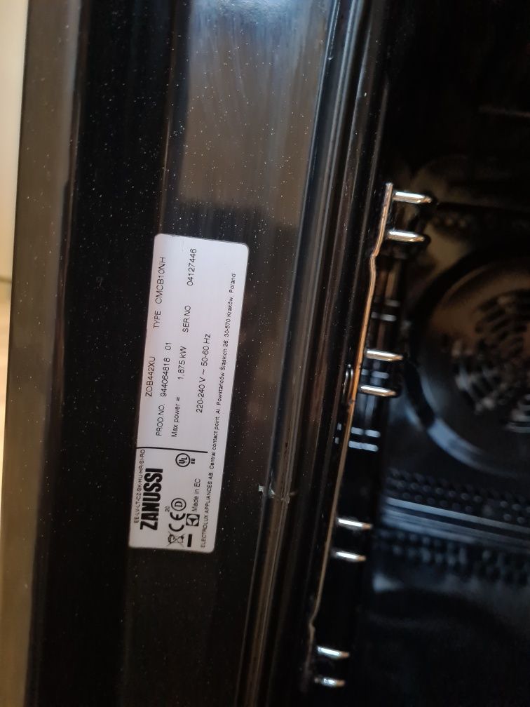 Фурна за вграждане Zanussi