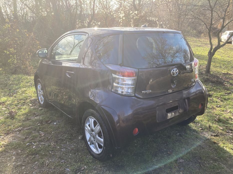 Тойота IQ // Toyota iQ 1.0vvti 2009г // НА ЧАСТИ //