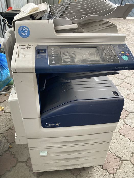 Продам 4 копировальных аппарата Xerox