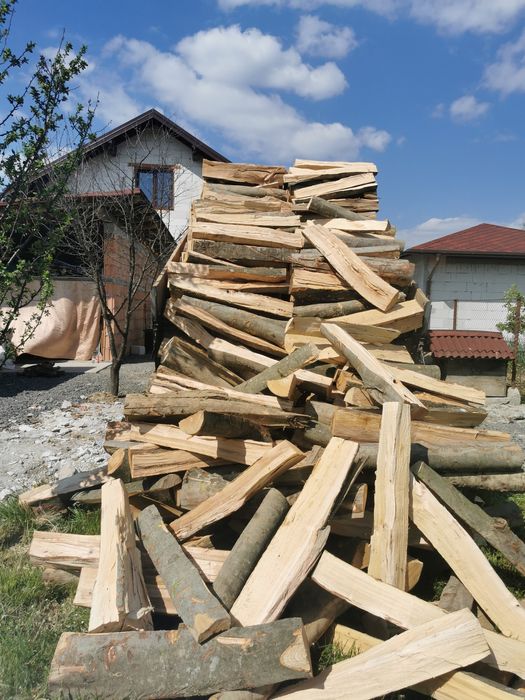 Lemne de foc de esență tare de vânzare