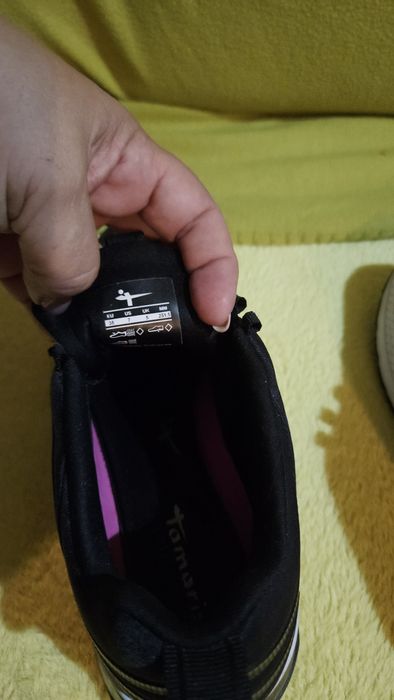 Adidasi damă marimea 38