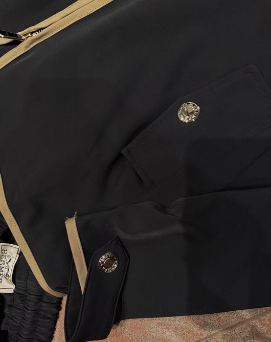 Дамски комплект горнище и панталон H