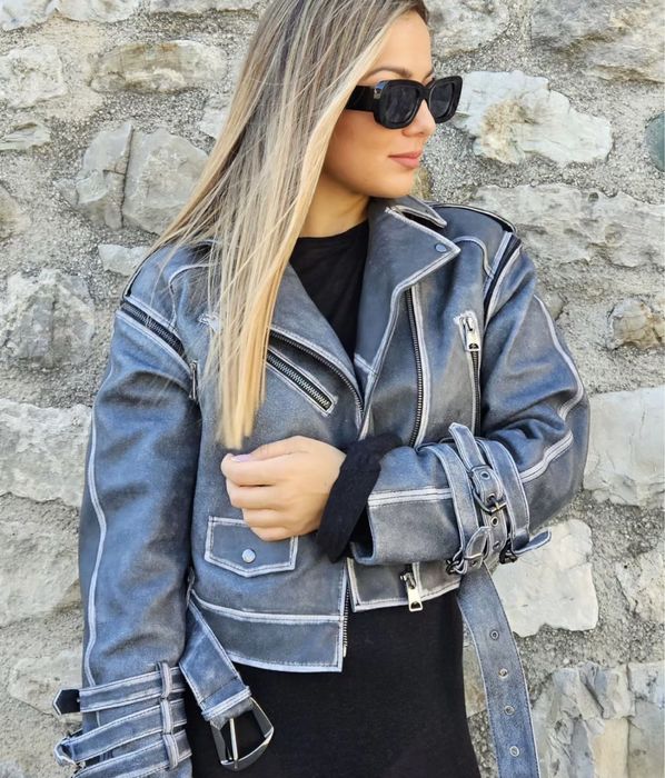 Vand geaca din piele naturala model actual 800 lei