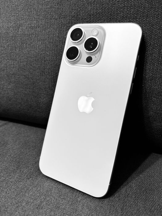 iPhone 15 Pro Max - 256 GB, White/Alb, stare impecabila