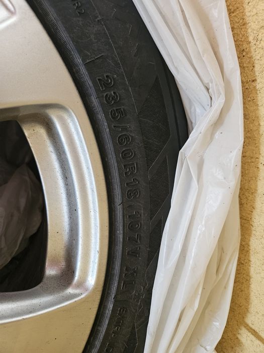 Roti de iarna GLC 235 60 R18