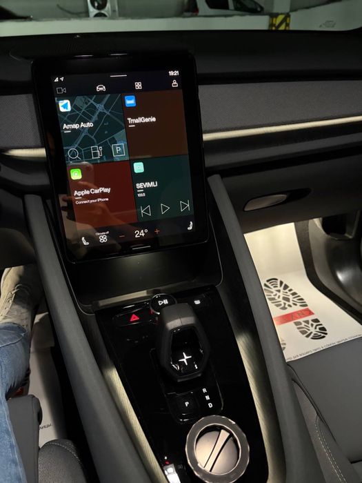 Polestar 2 Панорама