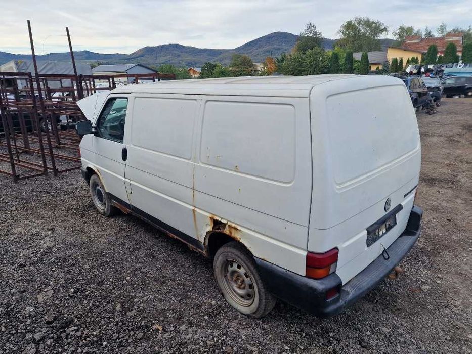 Dezmembrez dezmembrari VW T4 2.4 57KW an 1992