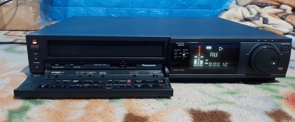 Vand videorecorde panasonic NV-Fs70 stereo Hi-Fi în stare bună