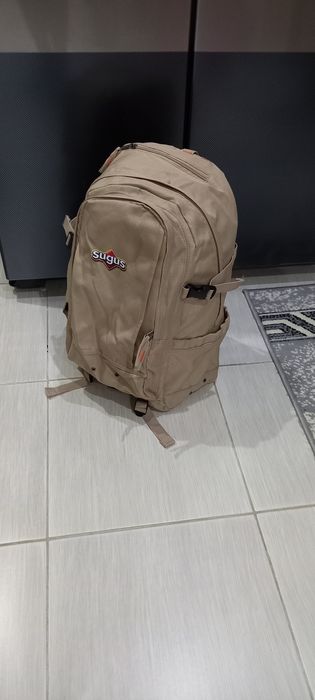 Rucsac nou roșu sau bej