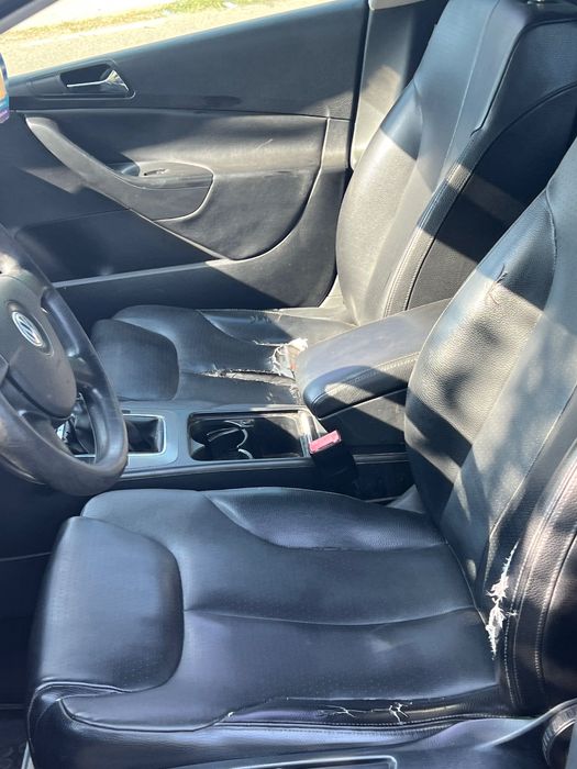 Vând Passat B6 motor 1.9