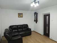 Inchiriez Apartament cu 3 camere la parter