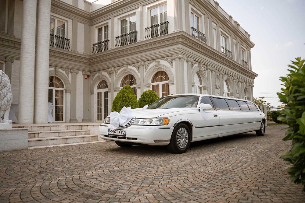 Inchirieri limuzina nunti botezuri majorate evenimente Oradea Bihor