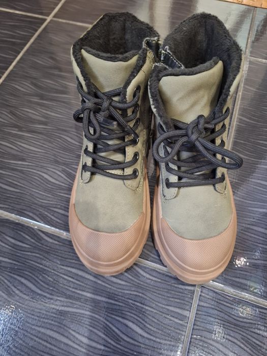 Боти запмомче 28 ш 29 номер