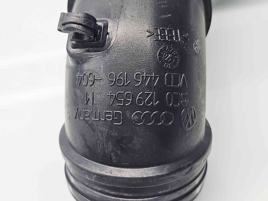 Tub admisie aer Volkswagen Polo (6R) [Fabr 2009-2016] 3C0129654 M 1.2
