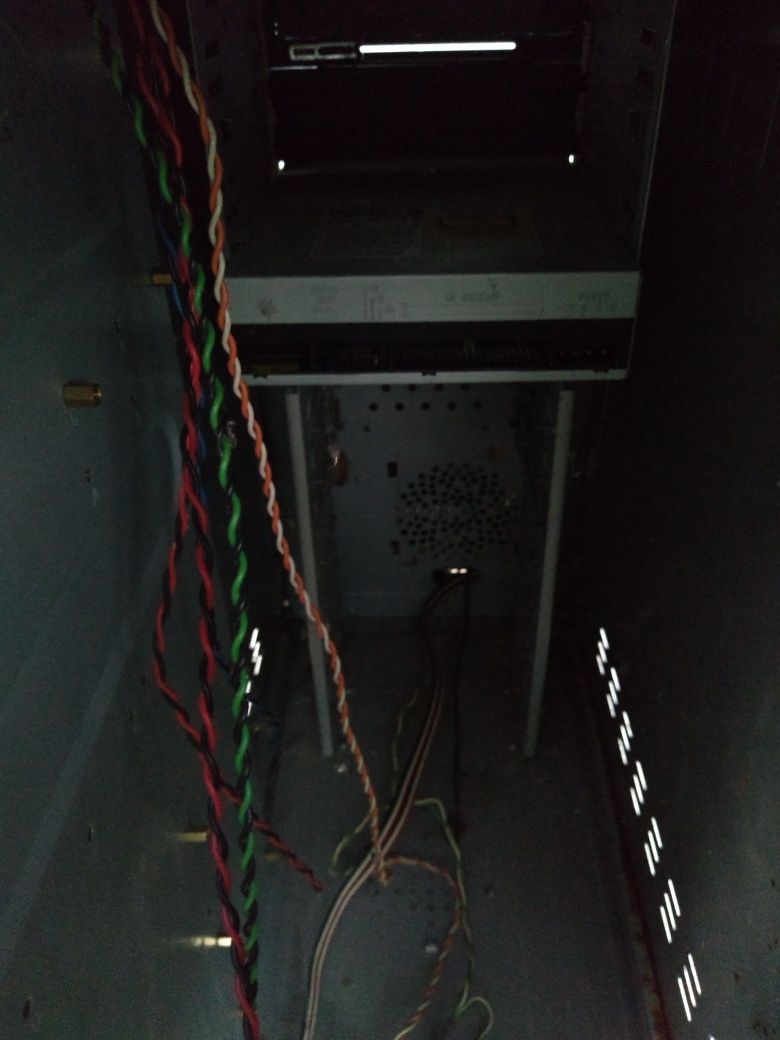 Кутия от компютър ,,ASUS ,, Delux .