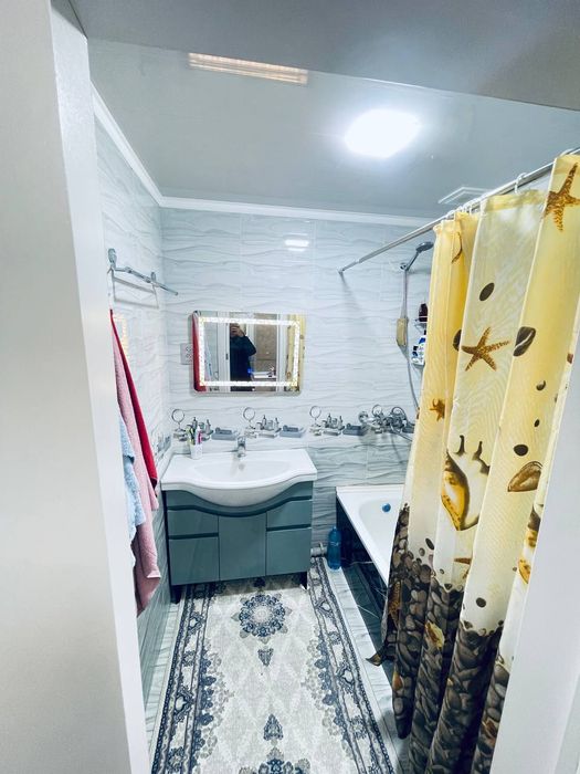 Uy srochna sotiladi 104 m2