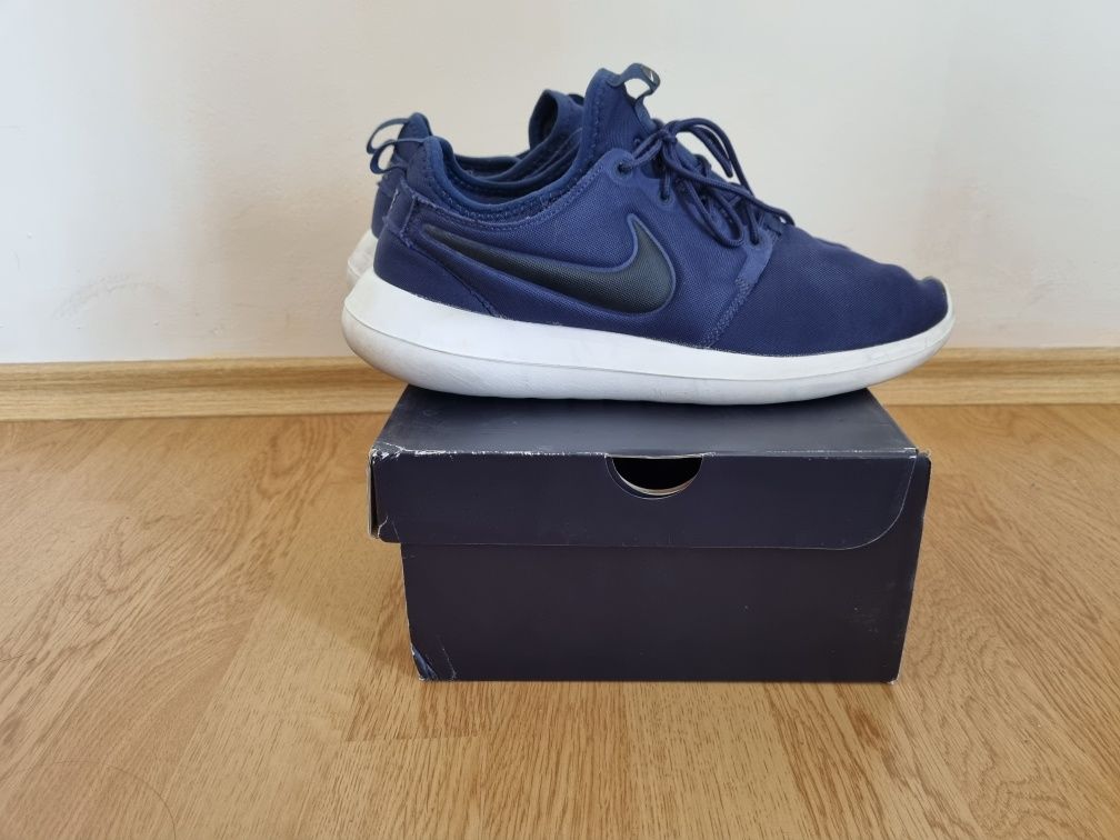 Nike  roshe  two