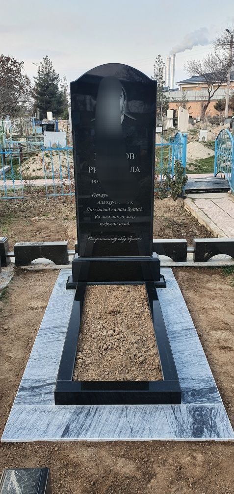 Памятники Qabrtosh Marmardan va granitdan