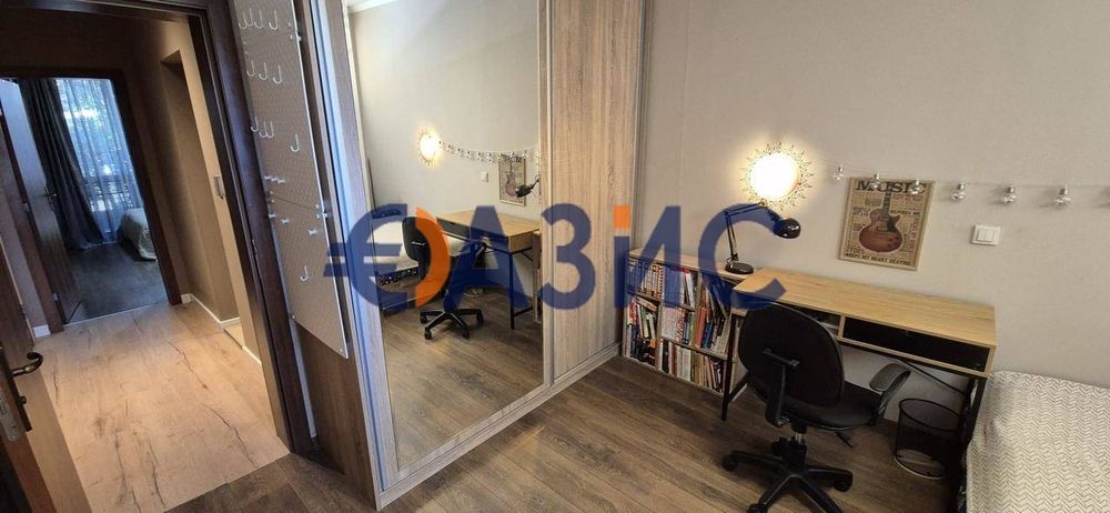 Апартамент с 2 спални в комплекс" Сий Бриз", Свети Влас, 84.41 кв. м,