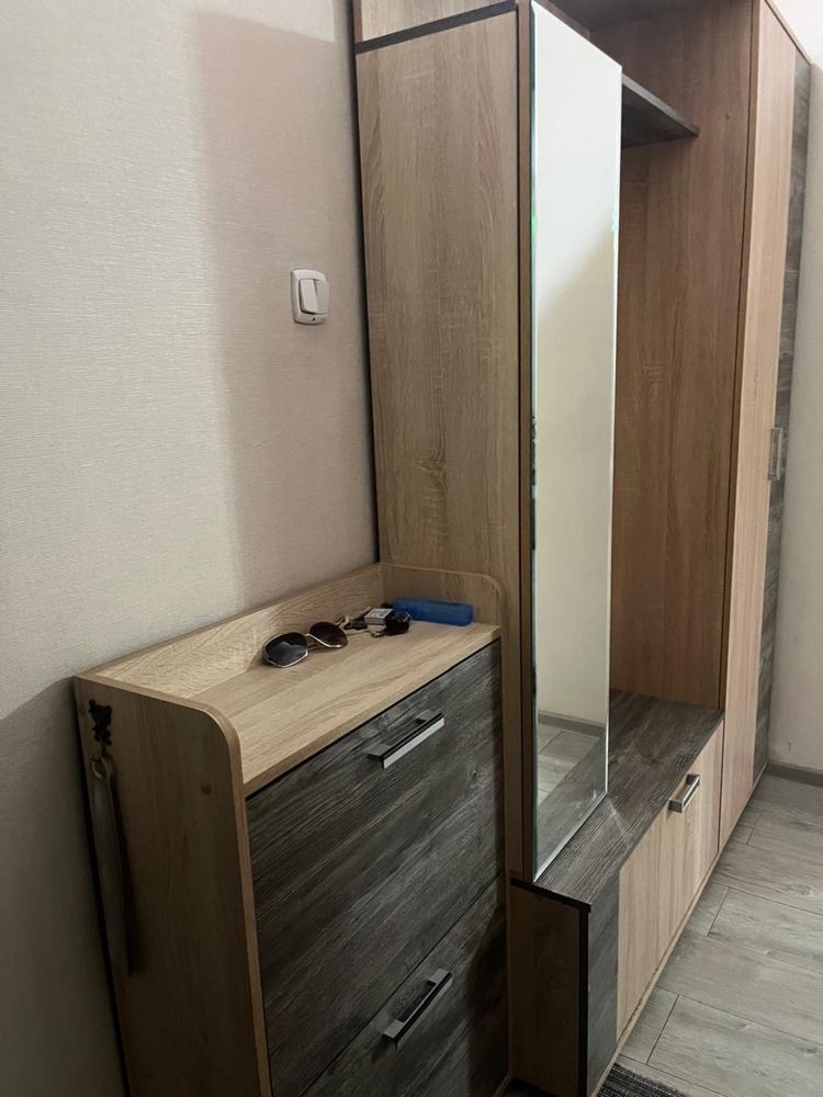 Продам Прихожую (бу)