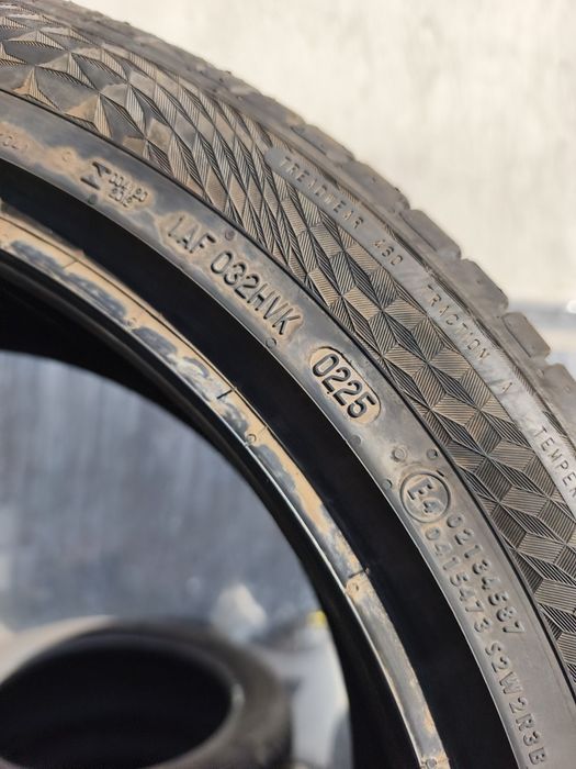 Гуми 235 45 19 Continental dot 25