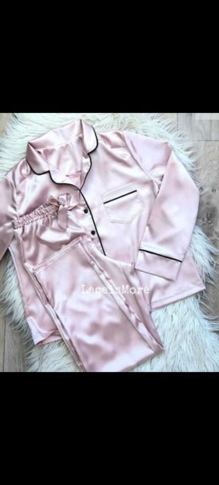 Vind pijama dama maltase marimea XL.