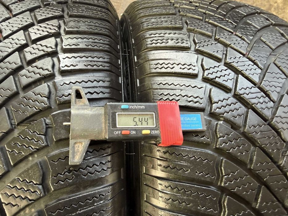 2x Anvelope Iarna 225/55 R17 runflat - Bridgestone Blizzak LM005 Drive