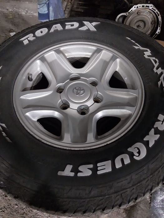 Продам б/у комплект резины с дисками, в хорошем состоянии.