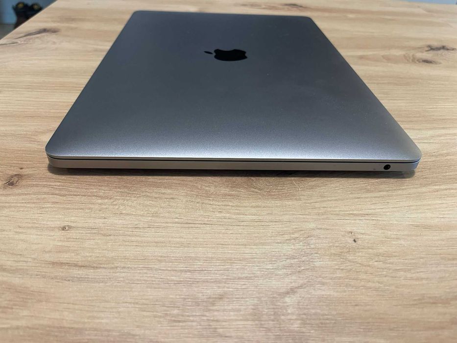 Macbook Pro 13 2016 i5 8GB RAM Space Grey