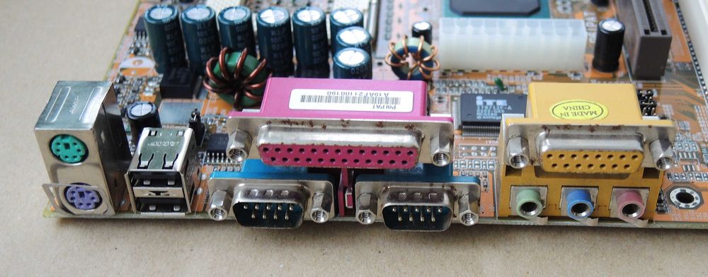 ECS P6IPAT Intel i815EP Socket 370 Tualatin support Testat