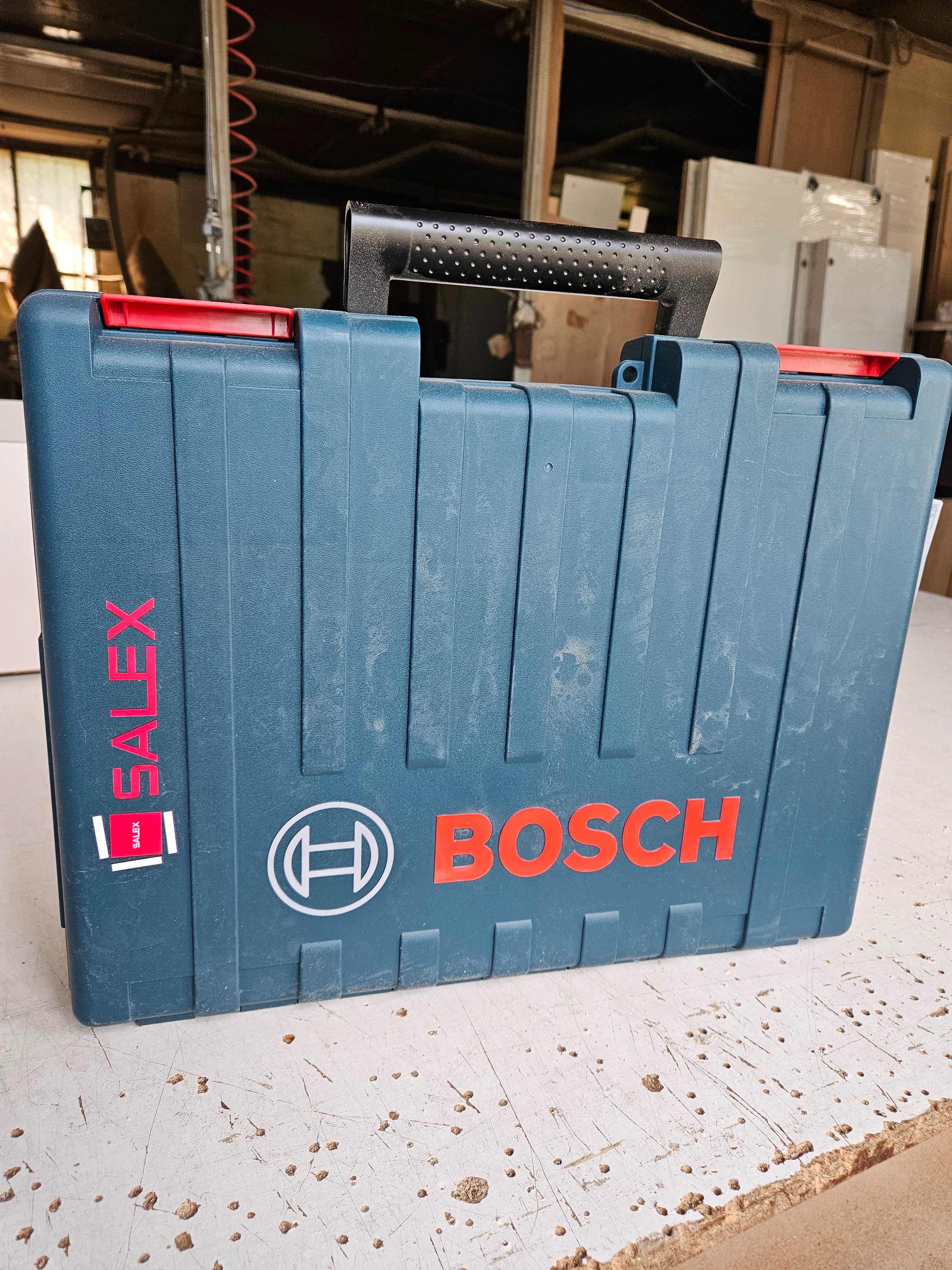 Перфорато BOSCH-чисто нов