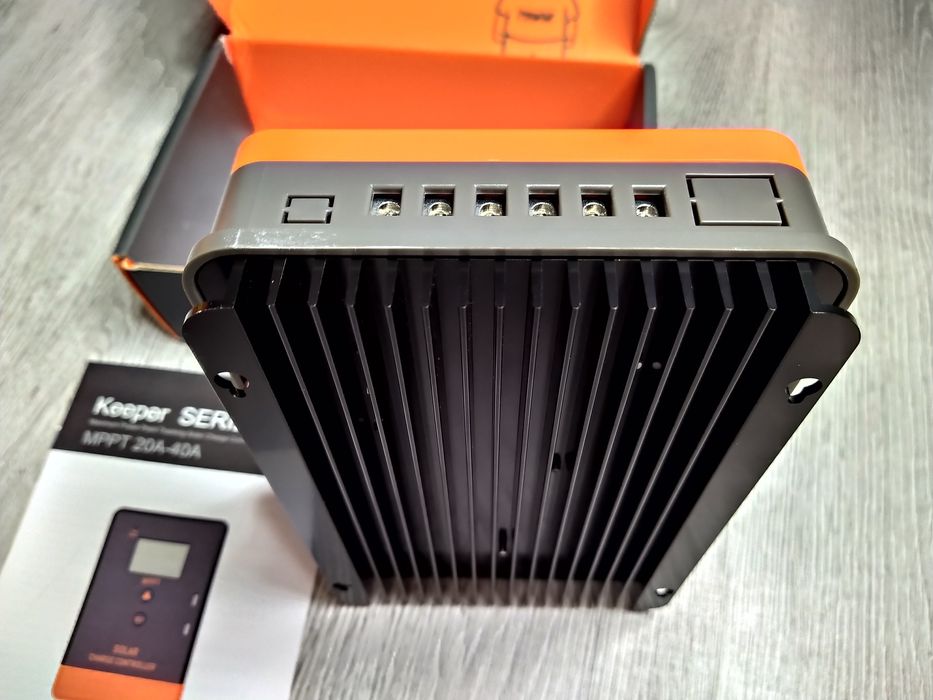 Controler Incărcător Solar PowMr MPPT 30A / 12V 24V, CAMPING, ETC.