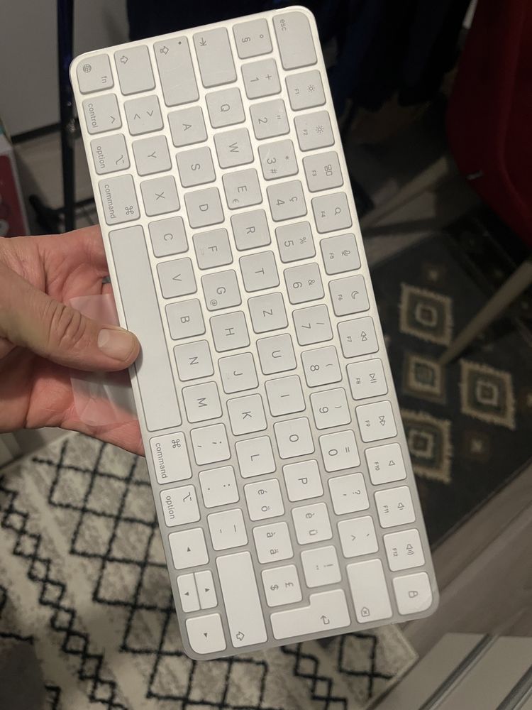 Tastatura apple bluetooth noua , A2450