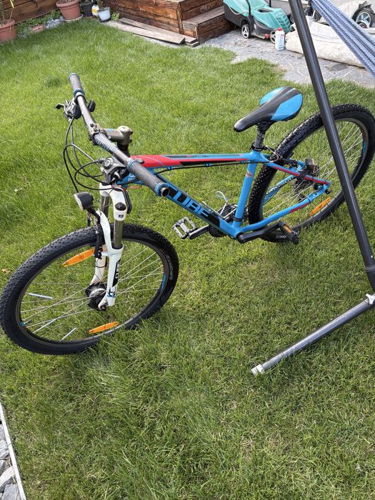 Cube, cadru M, roti 27,5, frane V Brake, 8x3 XT