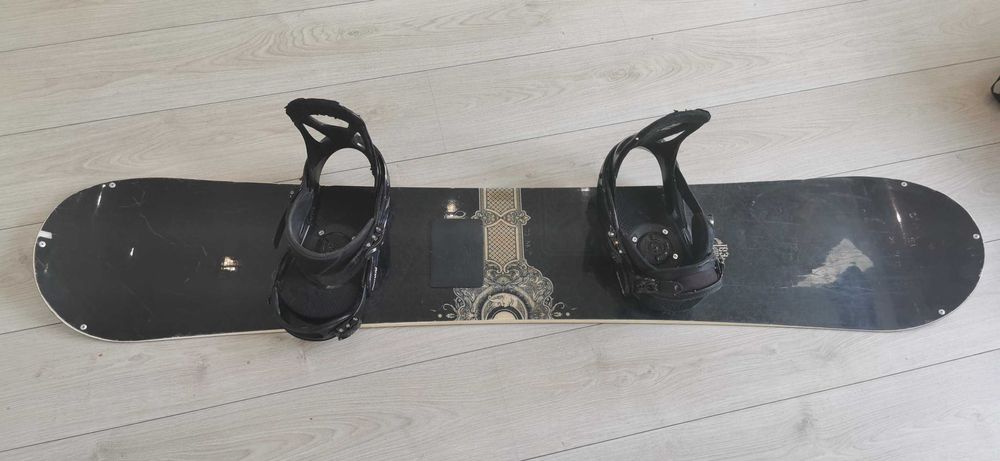Snowboard Rossignol 164 cm wide + legaturi Burton