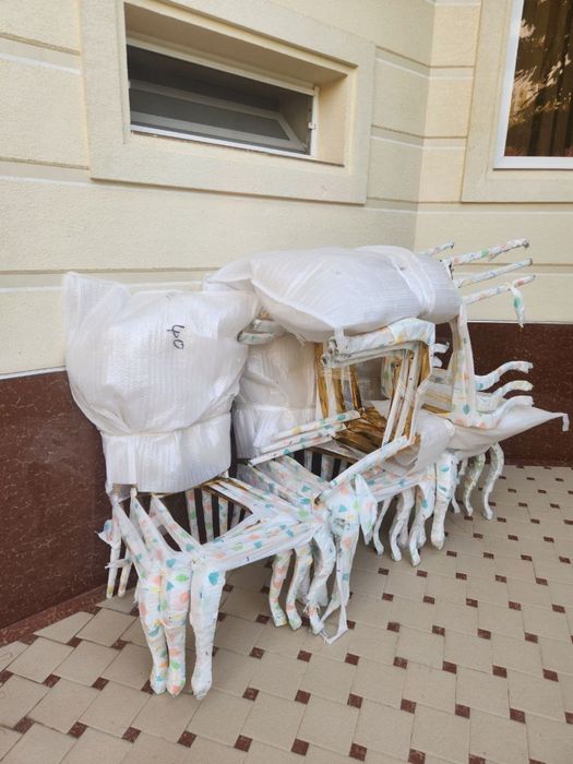 Хитойда ишлаб чикарилган Стулларимиз сотилди