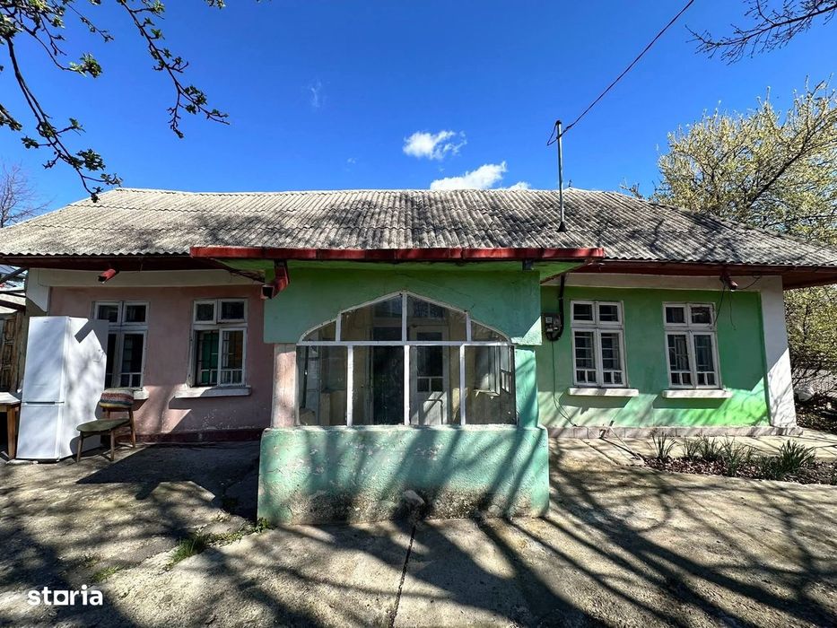 De vanzare casa din caramida 2 camere suprafata Teren 406mp