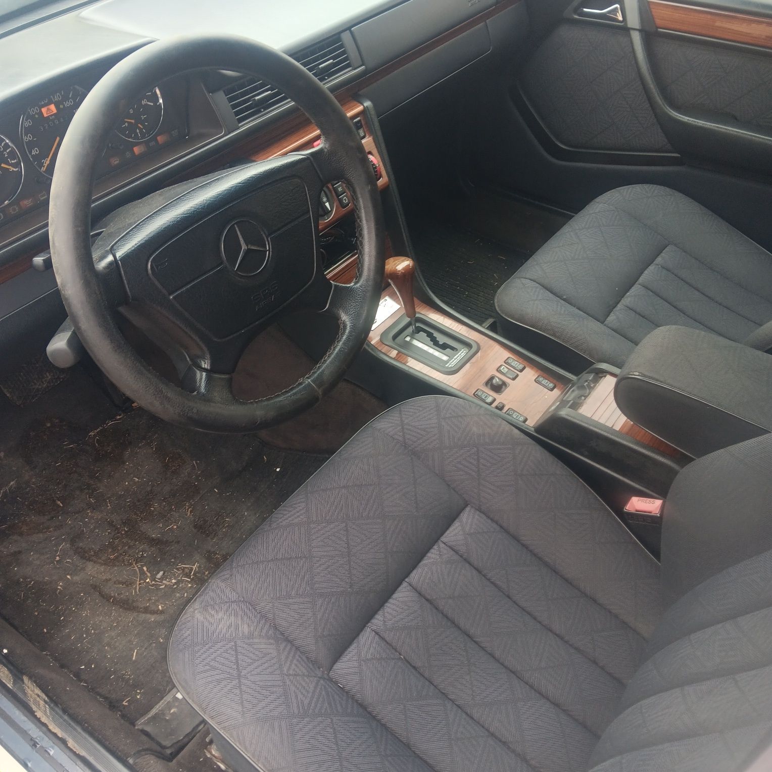 Mercedes W124 300 TD на части!