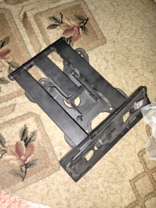 Кронштейн для телевизора универсальный